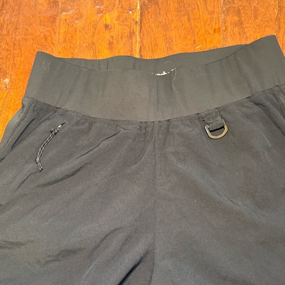 Avalanche Wander Zip Pocket Quick Dry Shorts Size M Black - Picture 3 of 6